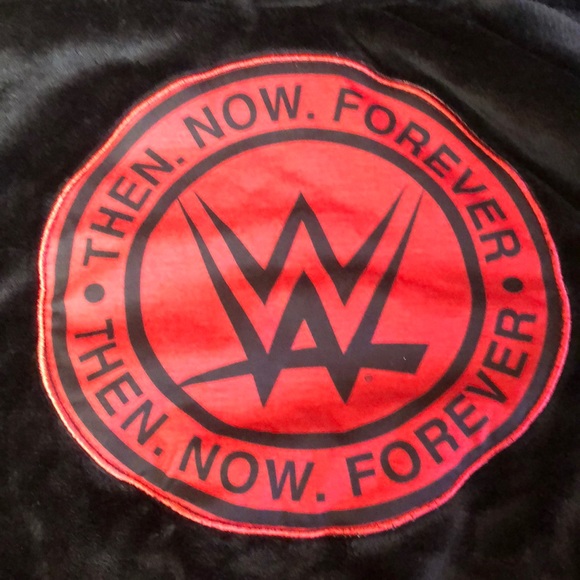 WWE Children’s Robe - Picture 2 of 5